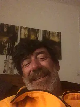 maxximere online show from 10/22/25, 11:47