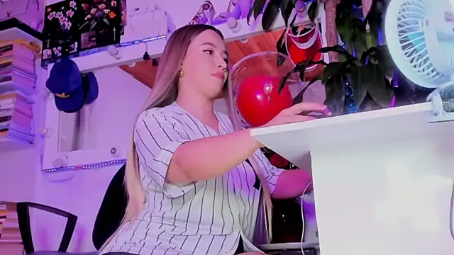  asscutebig  online show from 02/22/26, 04:59