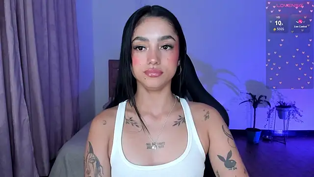 Lizzie corner v online show from 04/21/26, 02:51