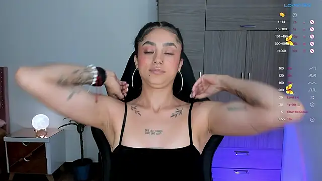 Lizzie corner v online show from 02/03/26, 02:53