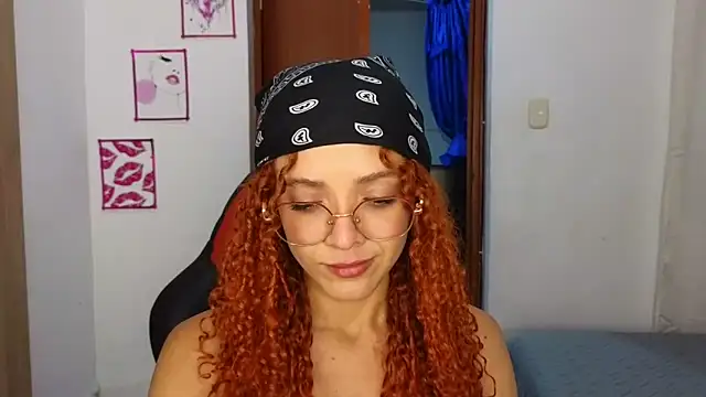 SexyLeilaa online show from 10/25/25, 01:49