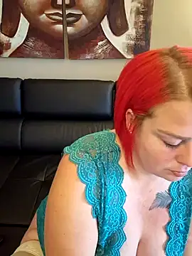 SarahDelSol online show from 02/12/25, 08:38