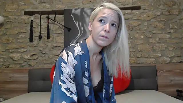 Naschkatze01 online show from 12/03/25, 07:52