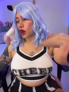 Luna Paris  online show from 02/26/26, 02:28