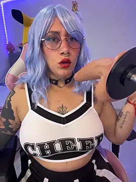 Luna Paris  online show from 02/25/26, 09:47