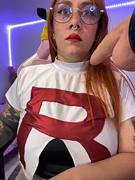 Luna Paris  online show from 11/29/25, 11:05