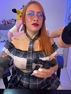 Luna Paris  online show from 02/27/26, 02:39