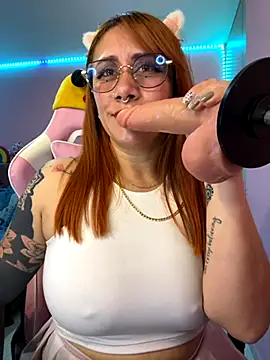 Luna Paris  online show from 10/02/25, 04:32