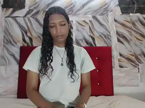 Snapshot of shairaStarr chatting on 01/13/25, 12:35 shairaStarr online show from 01/13/25, 12:35
