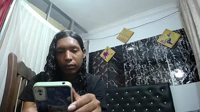 Snapshot of shairaStarr chatting on 02/14/25, 03:26 shairaStarr online show from 02/14/25, 03:26