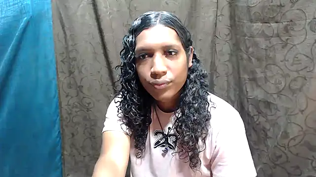 Snapshot of shairaStarr chatting on 10/19/25, 06:54 shairaStarr online show from 10/19/25, 06:54