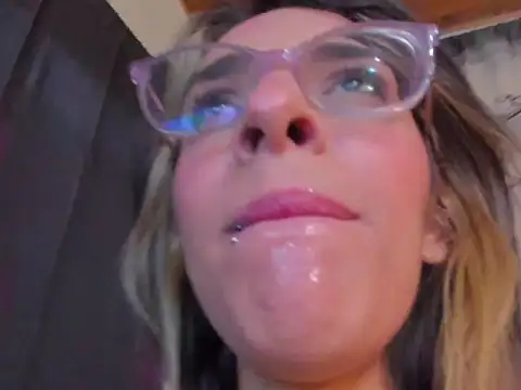 annyluna1 online show from 12/17/25, 10:59