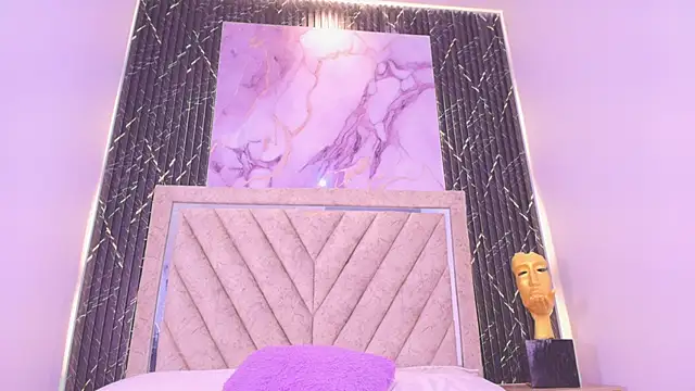 Hanna Evaanss online show from 09/20/25, 08:25