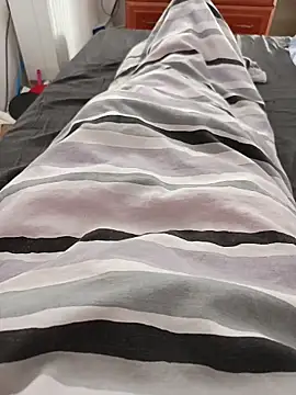 Zozo073 online show from 10/29/25, 10:14