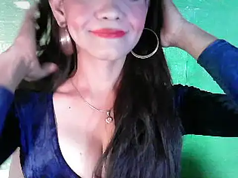 Snapshot of Rosebaumgardner1234 chatting on 02/18/25, 09:43 Rosebaumgardner1234 online show from 02/18/25, 09:43