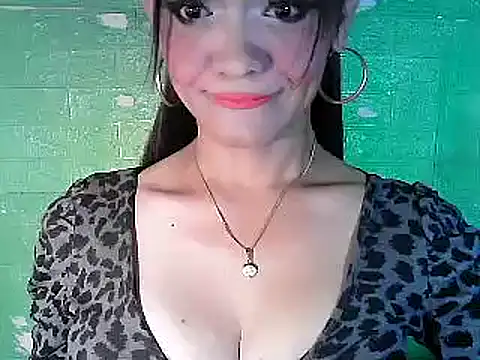 Snapshot of Rosebaumgardner1234 chatting on 02/14/25, 01:18 Rosebaumgardner1234 online show from 02/14/25, 01:18