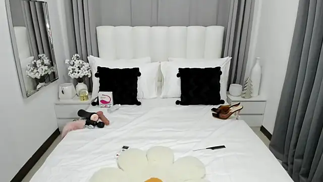 LustfulMonica online show from 11/30/25, 11:00