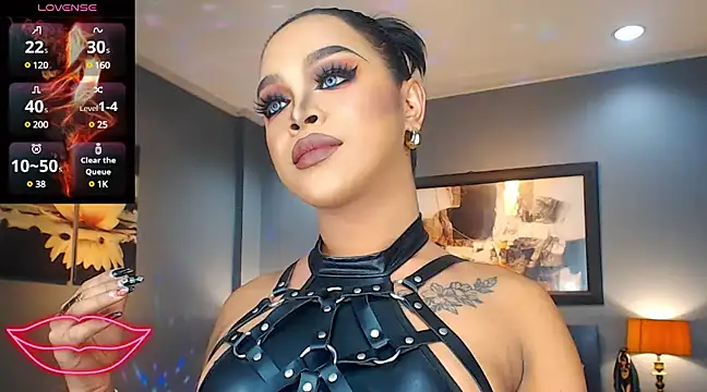 BitchyTYRA online show from 03/11/25, 12:33