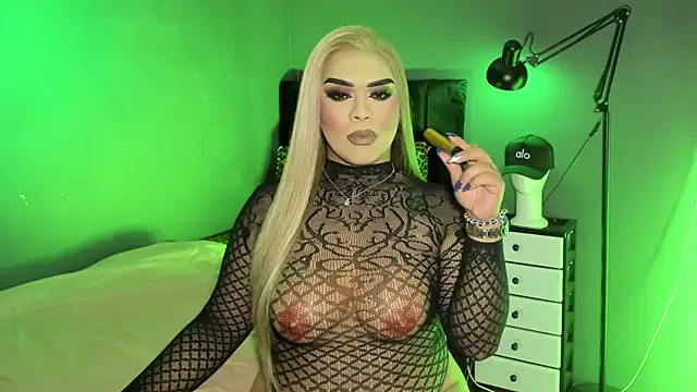 VictoriaEliz online show from 05/12/26, 04:13