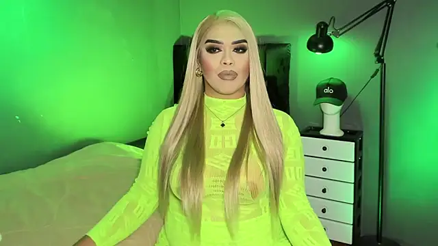 VictoriaEliz online show from 05/03/26, 04:10