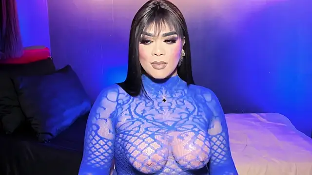 VictoriaEliz online show from 12/16/25, 10:14