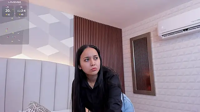 Snapshot of Sammy_Fit_ chatting on 03/08/25, 12:30 Sammy Fit online show from 03/08/25, 12:30