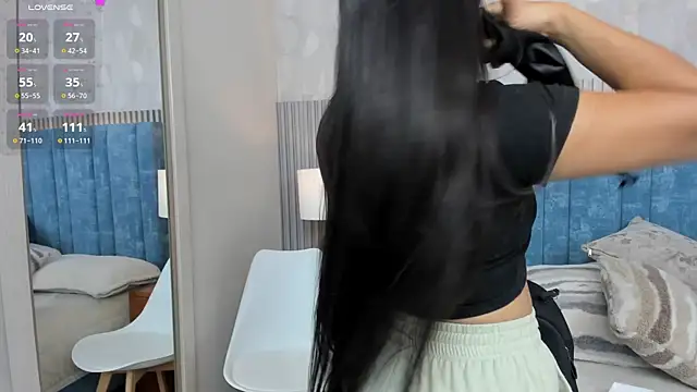 Snapshot of Sammy_Fit_ chatting on 09/23/25, 12:34 Sammy Fit online show from 09/23/25, 12:34