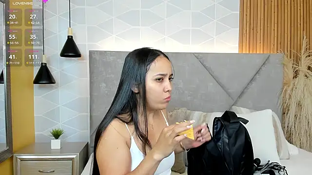 Sammy Fit  online show from 11/24/25, 01:00