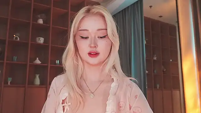 hyun chia online show from 04/08/26, 02:57