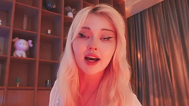 hyun chia online show from 12/02/25, 03:30