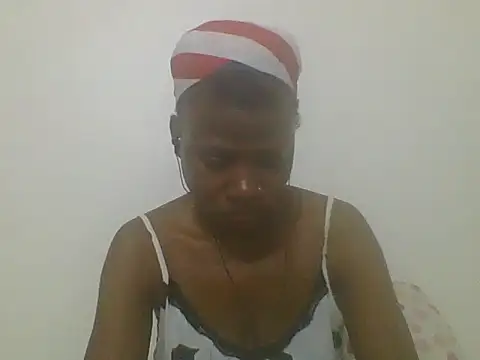 Snapshot of Sweetbaby004 chatting on 09/13/25, 07:14 Sweetbaby004 online show from 09/13/25, 07:14