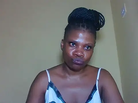 Snapshot of Sweetbaby004 chatting on 07/16/26, 01:57 Sweetbaby004 online show from 07/16/26, 01:57