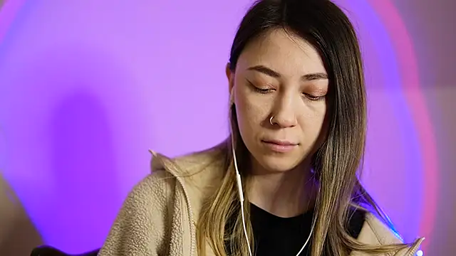 chibi moon  online show from 01/28/25, 05:56