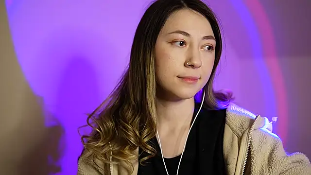 chibi moon  online show from 02/13/25, 09:17