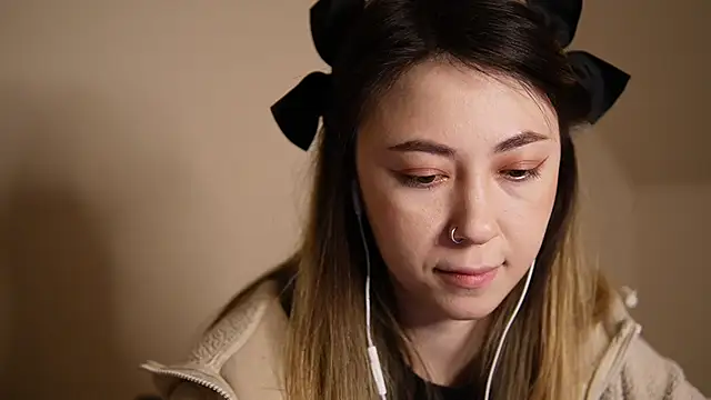 chibi moon  online show from 12/11/24, 08:07