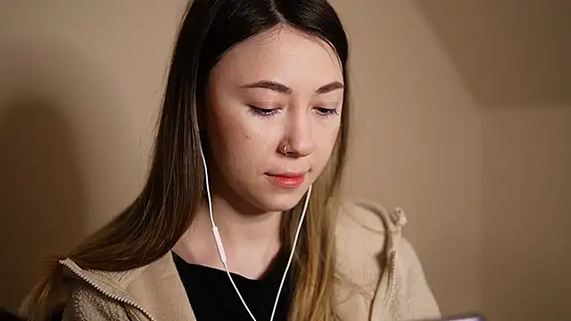 chibi moon  online show from 01/10/25, 05:13