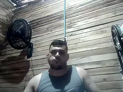 Arcangel 05 online show from 04/15/26, 01:59