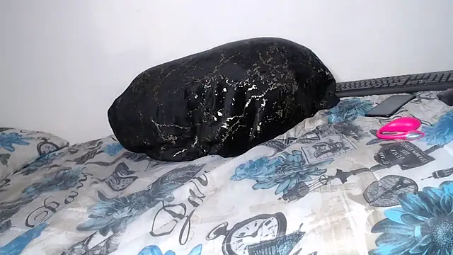 SweetAppleCandyxx online show from 05/17/26, 02:11