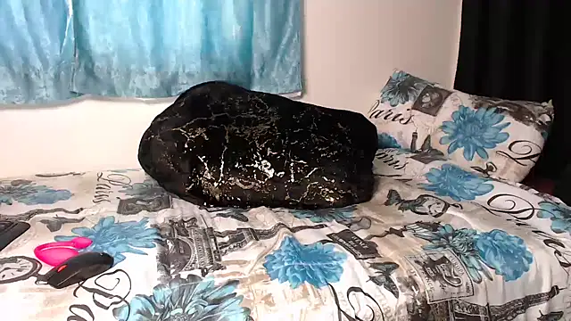 SweetAppleCandyxx online show from 05/10/26, 05:22