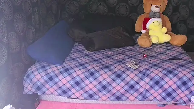 LunaRai online show from 10/29/25, 01:15