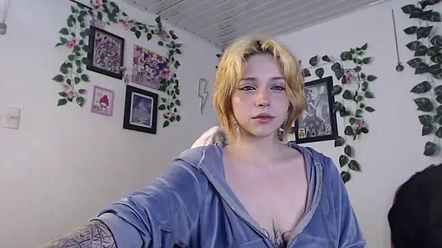 Snapshot of MaryJannes chatting on 01/17/25, 01:57 MaryJannes online show from 01/17/25, 01:57