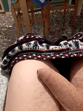 Snapshot of Alex_7422 chatting on 11/18/25, 10:24 Alex 7422 online show from 11/18/25, 10:24