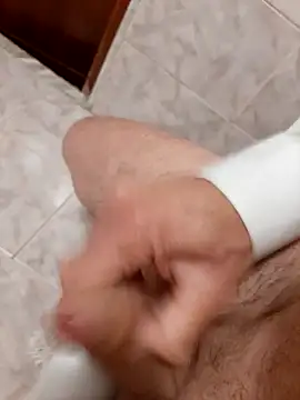 Snapshot of Alex_7422 chatting on 10/27/25, 02:18 Alex 7422 online show from 10/27/25, 02:18