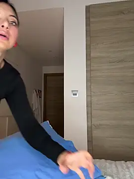 alexademie1 online show from 10/28/25, 02:05