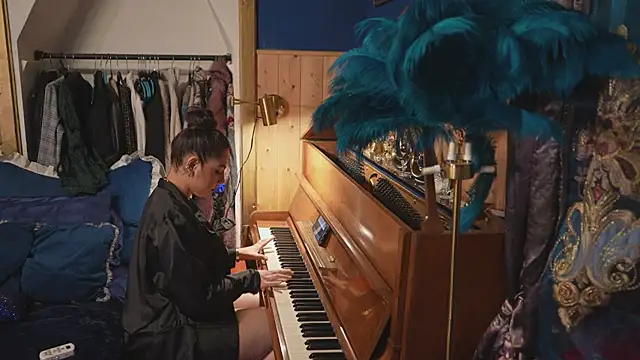 VanessaDoyle online show from 03/08/26, 06:11