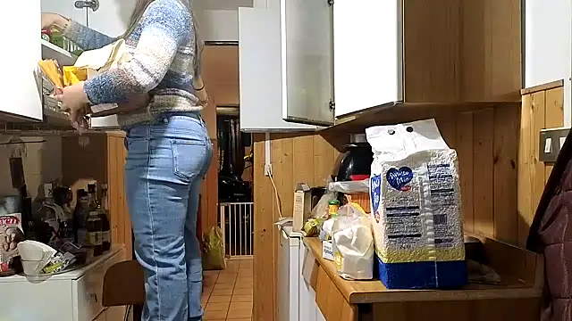 Snapshot of VanessaDoyle chatting on 02/23/26, 05:35 VanessaDoyle online show from 02/23/26, 05:35