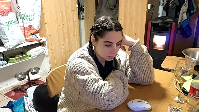 Snapshot of VanessaDoyle chatting on 02/10/26, 09:25 VanessaDoyle online show from 02/10/26, 09:25