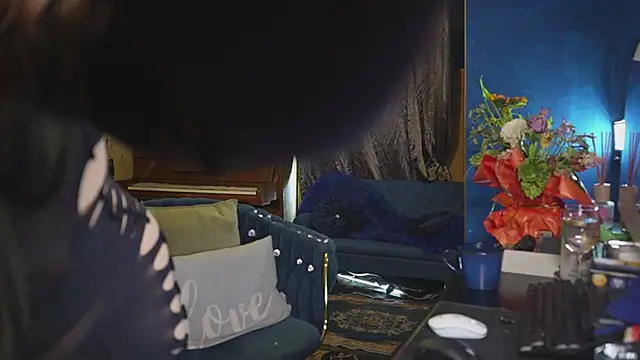 VanessaDoyle online show from 04/10/26, 09:33