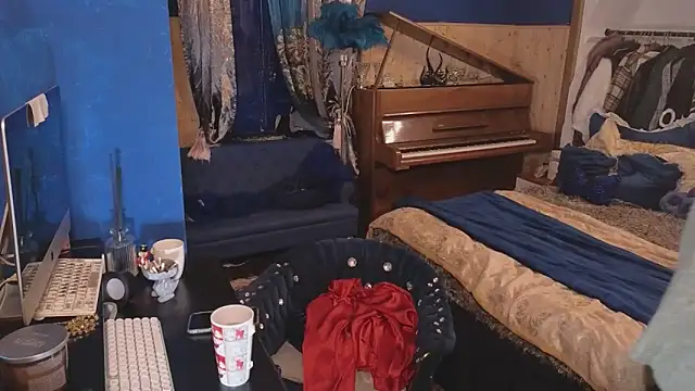 Snapshot of VanessaDoyle chatting on 01/05/26, 08:34 VanessaDoyle online show from 01/05/26, 08:34