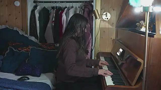 VanessaDoyle online show from 04/14/26, 11:26